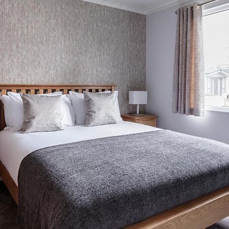 Roydon Marina Village Lodges Ngoại thất bức ảnh